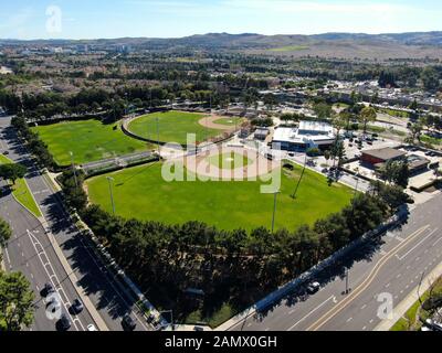 Vue aérienne sur le terrain de baseball du parc communautaire. Irvine, San Diego, États-Unis Banque D'Images