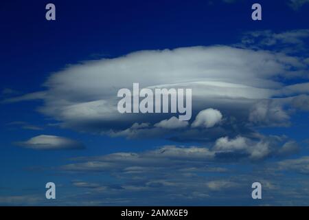 Nuage lenticulaire Banque D'Images