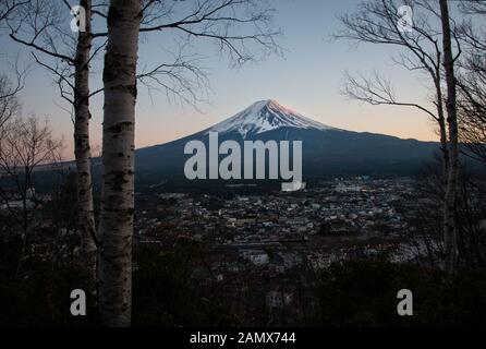 Mont Fuji au coucher du soleil Banque D'Images