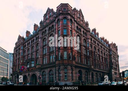 Manchester, UK - 20 octobre 2019 : Le Midland Hôtel corner view Banque D'Images