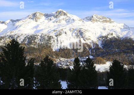 Blick auf Surlej im Abendlicht. Banque D'Images