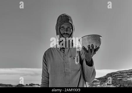 Photos de chameau et de bol à lait Banque D'Images