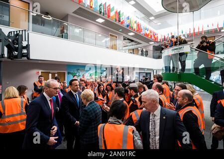 Taoiseach Leo Varadkar (au centre à gauche) lancement de la campagne électorale générale de Fine Gael à Combilift à Annahagh, Co. Monaghan. Banque D'Images