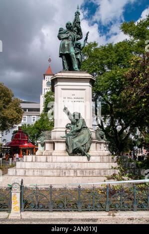 Statue du général Marquez de sa da Bandeira (défenseur de l'abolition de l'esclavage) dans le Jardim de Dom Luis I, Lisbonne, Portugal Banque D'Images