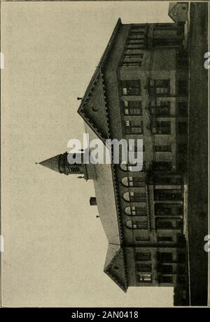 Architecture scolaire; un manuel pratique pour l'utilisation des architectes et des autorités scolaires . y un gaz, qui, bien que non directlyvenimeux, n'est pas nécessaire à la vie au samedegree comme oxygène. L'acide carbonique contamini-nate l'air en mélangeant parfaitement avec lui thusréduisant le volume d'oxygène qui peut et doit être respiré en quantités données. De plus, lorsqu'on se souvient que le mélange per-fectily avec l'air gaz carbonique acide commence à être détecté par le sentiment d'odeur quand sept partsin 10,000 ont été atteint le neces absolu-sity de bonne ventilation est apparent. En toute considération de ai Banque D'Images