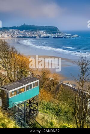 Au sud de la Falaise funiculaire, Scarborough, Yorkshire, UK Banque D'Images