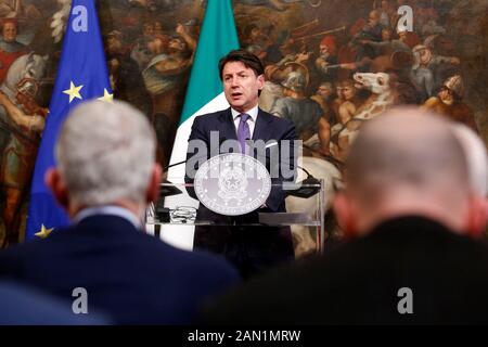 Rome, Italie. 15 janvier 2020. Giuseppe Conte Rome 15 Janvier 2020. Palazzo Chigi. Le premier ministre italien rencontre le premier ministre des Pays-Bas Foto Samantha Zucchi Insidefoto Credit: Insidefoto srl/Alay Live News Banque D'Images