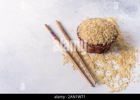 Utile à grains de riz blanc vapeur. La texture du riz alimentation saine. Banque D'Images