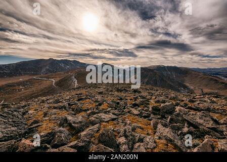 Soleil en soirée sur Mount Evans, Colorado Banque D'Images