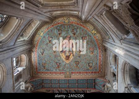 Image intérieur de la cathédrale de Peterborough, Cambridgeshire, Angleterre, Royaume-Uni - plafond peint de Jésus et les 12 apôtres Banque D'Images