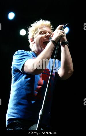 Milan Italie 03/09/05, concert live de La Progéniture au Festival “Rock in Idro”: Dexter Holland pendant le concert Banque D'Images