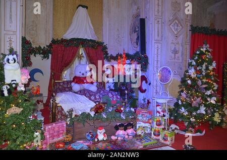 Une chambre typique de Noël avec des jouets Banque D'Images