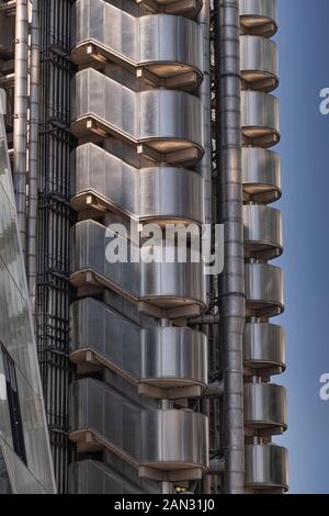 Détail d'un escalier extérieur sur le bâtiment de la Lloyd's dans La ville de Londres Banque D'Images