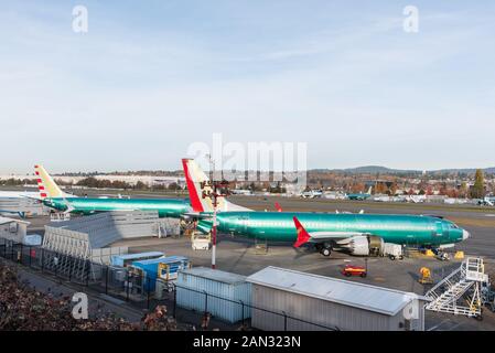 737 avions nouvellement assemblé MAX pré-final l'objet d'essais en vol sur Renton Field avant leur premier vol Banque D'Images