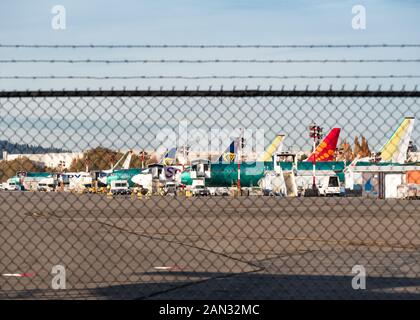 737 avions nouvellement assemblé MAX pré-final l'objet d'essais en vol sur Renton Field avant leur premier vol Banque D'Images