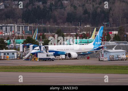 737 avions nouvellement assemblé MAX pré-final l'objet d'essais en vol sur Renton Field avant leur premier vol Banque D'Images