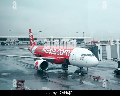 AirAsia Airbus A320-251N 9M-RAB Banque D'Images