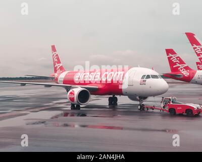 AirAsia Airbus A320-251N 9M-RAB Banque D'Images