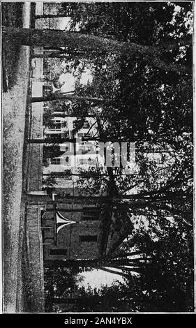 Le parsonage entre deux manoirs ; Annales de l'Clover-Reach . m W. Van Ness et AlexanderHamilton. Le New York Evening Post décrivantla fonction procès, parlant à la fois de l'exception d'Attorney-GeneralSpencer, et la défense de William W. Van Ness,et ensuite ajouté, après tout est le grand andpowerful Hamilton. Aucune langue ne peut exprimer anadequate idée des pouvoirs étonnants témoignait d byhim. Le public était nombreux, et althouighcomposed de ceux qui ne sont pas utilisés pour la fonte de l'humeur, theeffect produite sur eux était électrique. * * * Comme acorrect argument pour un avocat il était très impos-ing ; comme un commentaire sur th Banque D'Images