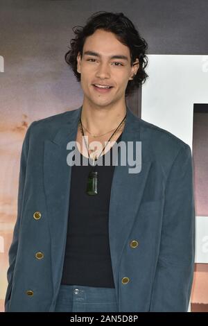 Londres, Royaume-Uni. 15 Jan, 2020. Evan Evagora assiste à l'origine d'Amazon, 'Star Trek : Picard' UK TV Premiere à Odéon Luxe, Leicester Square. Credit : SOPA/Alamy Images Limited Live News Banque D'Images