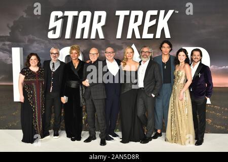 Londres, Royaume-Uni. 15 Jan, 2020. Kirsten Beyer, Alex Kurtzman, Michelle Hurd, Patrick Stewart, Akiva Goldsman, Jeri Ryan, Michael Chabon, Evan Evagora, Isa Briones, Jonathan del Arco assister à l'origine d'Amazon, 'Star Trek : Picard' UK TV Premiere à Odéon Luxe, Leicester Square. Credit : SOPA/Alamy Images Limited Live News Banque D'Images