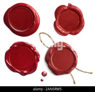 Vieux sceaux ou cachets de cire rouge set isolated on white Banque D'Images