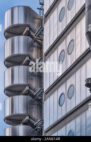 Détail d'un escalier extérieur sur le bâtiment de la Lloyd's dans La ville de Londres Banque D'Images