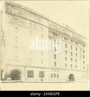 Brooklyn et Long Island dans la guerre ; . A.PHiuir rjiTDN m* 5wn • ojioa J* swD 198 BROOKLYN ET LONG ISLAND DANS LA GUERRE. r =  =1 TELEPHONh, PROSPECT 590créé 1907 et de finition du Parquet dans Scrapingof MATERIALGUARANTEED SOLS ANCIENS DE FABRICATION ET A. TAFT & Co., Inc. 377 FLATBUSH AVENUE BROOKLYN .J ET LONG ISLAND DANS LA GUERRE. 199 L'ENTREPÔT EAGLE® STORAGE CO. 28 à 44 FULTON ST., Brooklyn, N. Y. téléphone S560 UN IViAIIM Structure ignifuge moderne où les voleurs ne peuvent pas piller ou brûler. Nous sommes des spécialistes de l'emballage et le déménagement des articles ménagers ; stor-ing d'objets de valeur, argent et é Banque D'Images