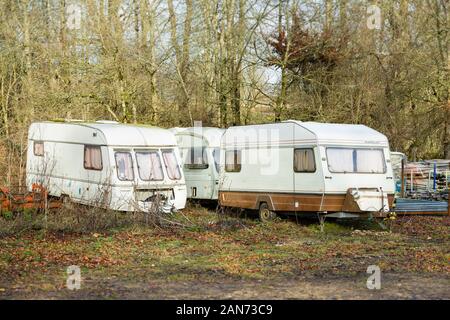 OXFORD, UK - janvier 03, 2020. Caravanes sur un domaine rural dans l'Oxfordshire, UK Banque D'Images