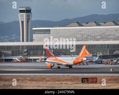 Easyjet Airbus A320-200 (OE-IJH). L'aéroport de Málaga, Andalousie, espagne. Banque D'Images