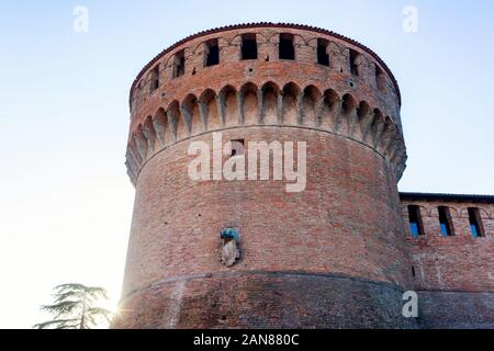 Forteresse médiévale en Dozza Imolese. Dozza est une commune italienne de la province de Bologne. Italie Banque D'Images