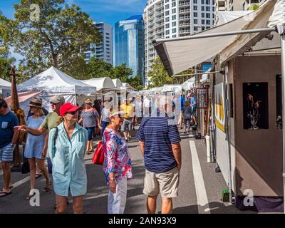 Art & Craft Show dans les rues du centre-ville de Sarasota, Florida, United States Banque D'Images