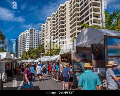 Art & Craft Show dans les rues du centre-ville de Sarasota, Florida, United States Banque D'Images