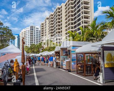 Art & Craft Show dans les rues du centre-ville de Sarasota, Florida, United States Banque D'Images