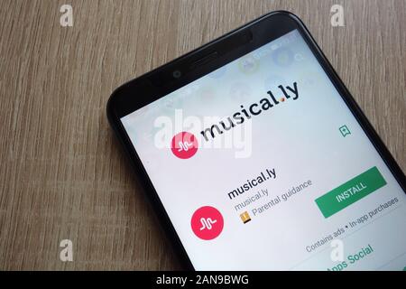 Application Musical.ly sur le site Web Google Play Store affichée sur le smartphone Huawei   2018 Banque D'Images