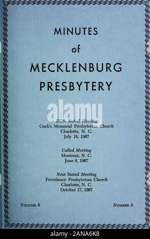 Procès-verbal de Mecklembourg Presbytère [Série] : ..a déclaré session .. . Procès-verbal de Mecklembourg presbytère Volume 8 Numéro 3 MeetingCooks 257th a déclaré Memorial Presbyterian ChurchCharlotte, N. C. 18 juillet 1967 MeetingMontreat appelé, N. C. Le 6 juin, 1967 Prochaine réunion a déclaré l'Église presbytérienne de Providence Charlotte, N. C., 17 octobre 1967 PROCÈS-VERBAL DE MECKLEMBOURG PRESBYTÈRE CALENDRIER Dossier d'organisation de la réunion d'hiver et PresbyteryHistory CandidatesCalls MemorialsReception des ministres et pour les Pasteurs et fournit des rapports des Commissions (andCommittees Presbyterys) un Conseil (b) Les registres des Presbytère (c) Banque D'Images