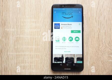 Amazon app Musique sur Google Play Store site web affiché sur smartphone Huawei Y6 2018 Banque D'Images