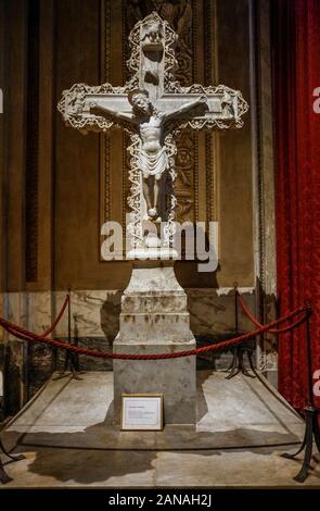 Italie Ligurie Gênes civic art gallery - crucifix de en 15e siècle Banque D'Images