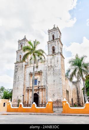 Cathédrale de San Gervasio, une église historique de Valladolid, dans la péninsule du Yucatan, Mexique, également connu sous le nom de l Église de San Servacio. Il a été construit Banque D'Images