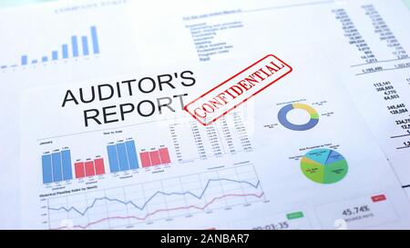 Comptes rapport confidentiel, seal estampillée sur le document officiel, d'affaires Banque D'Images