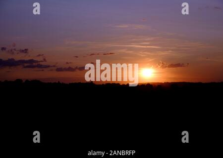 Magnifique coucher de soleil d'été sur Kersey, Suffolk Banque D'Images