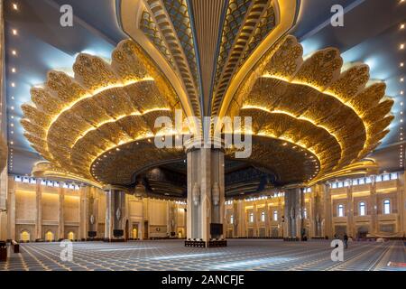 Dôme de l'intérieur, voûtes et décoration, Grande Mosquée, Koweït Banque D'Images