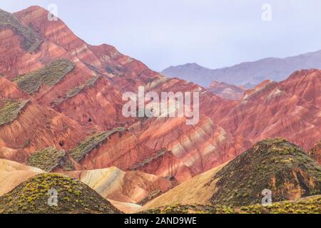 --fichier--vue sur le relief de Danxia dans la ville de Zhangye, province du Gansu, nord-ouest de la Chine, 2 octobre 2019. Banque D'Images