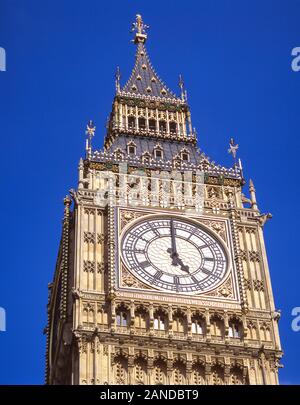 Big Ben (Elizabeth Tower) de la place du Parlement, la ville de Westminster, Greater London, Angleterre, Royaume-Uni Banque D'Images