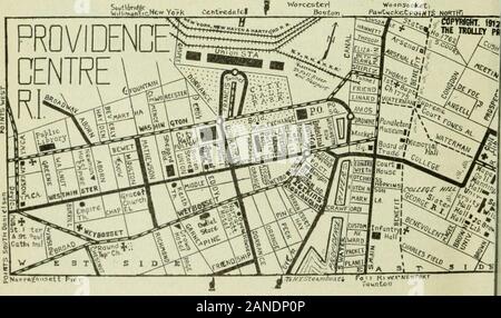 Voyages en Nouvelle Angleterre chariot .. . Le Port de Providence-Nouvelle passerelle sud Englands PROVIDENCE, R. I, (HOTEL : couronne, 1,50 $. RESTAURANT : Mumfords) à l'étranger faire son chemin à travers la foule qu'eachevening foule Westminister Street, tandis que le chariot-bruits voitures passent et passent, vient à l'esprit la fière se vantent de l'trueRhode Torres qu'il n'y a rien de la moitié aussi bon que provi-ance. Pour ceux qui vivent à l'intérieur du Capitol eyeshot, shin-ing blanc. La Providence Rhode Island, comme Paris est la France. Le New Yorker trouveront un agréable voyage pour prendre le bateau, toProvidence et exécutez jusqu'à t Banque D'Images