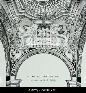 Le nouvel hôtel de ville de Paris, 1872-1900 . N'lBLEAU-ARC DE lA COVR DU CENTRE.. VIII LA COMMISSION DE DÉCORATION PICTURALE Au commencement de Tannée 1884, M. Ballu soumettait àla Commission administrative des Beaux-Arts un avant-projet dedécoration du Palais municipal, qui avait pour objet de donnerde lharmonie à cette décoration, au moyen didées, synthétiquesgénérales inspirées du caractère de lédifice et de sa destination.Ainsi, dans toute la partie de lHôtel de Ville spécialement affectéeaux réceptions officielles, la décoration devait symbolizer laGloire de Paris, Ville-lumière, faisan Banque D'Images