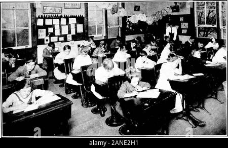 Soins et l'éducation des enfants infirmes aux États-Unis . Réunion des diplômés. Salle de classe Banque D'Images