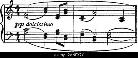 L'harmonie moderne, son explication et l'application . ^ . •&  = 5 m 8 M J'^^ ^ ^lar n , gr  =8 = i I 8 3c/e. L'ancienne méthode souvent abouti à la production d'newchords, mais la pratique moderne applique le principe muchmore audacieusement. Ex. 317. Larghetto. ELGAR, 2e symphonie. ^ ^ m *JiUi (cordes avec sourdine.) ^^ ^ itft ±± Ex. 318. Majestico. BANTOCK, Sappho. ^^m *s yjiwmn ^ * =X.^ t P Ex. 319. ELGAR, modéré. Thème verger dans Falstaff. Coupé les Altos Violoncelles. k. Méthodes horizontales 145 Nous voyons une plus large application de la méthode dans le Parisiancomposers Cantate pour enfants, écrit en 1904, et la même idée Banque D'Images