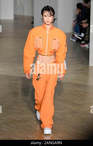 Heron Preston AW20 piste pendant la Fashion Week de Paris Carnet d'hommes Janvier 2020 - Paris, France 16/01/2020 | Le monde d'utilisation Banque D'Images