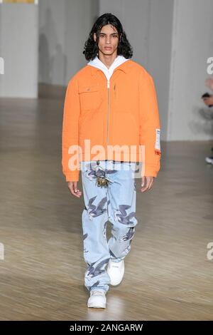 Heron Preston AW20 piste pendant la Fashion Week de Paris Carnet d'hommes Janvier 2020 - Paris, France 16/01/2020 | Le monde d'utilisation Banque D'Images